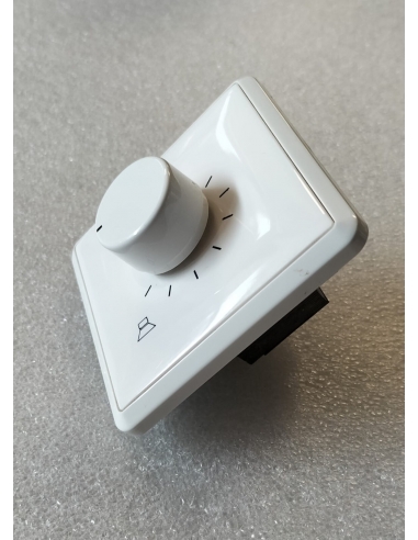 ATTENUATORE Controllo del volume a...