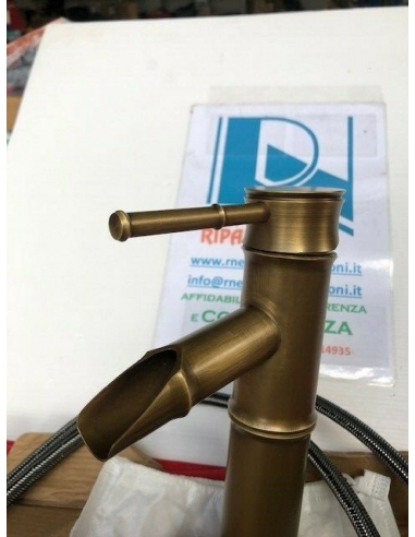 Rubinetto per lavandino del bagno in...