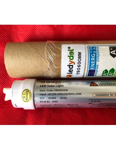 4 x TUBO NEON A LED T8 60cm  9w LUCE...