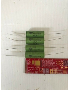 4 x 4,7uF 250V 10%... 2