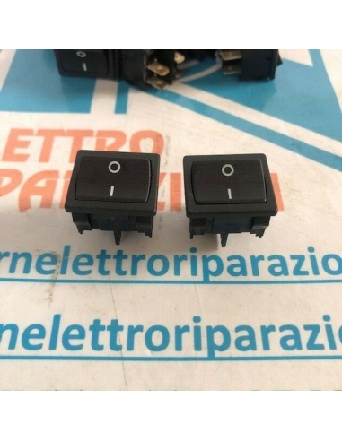 Interruttore a bilanciere 220V 15A...