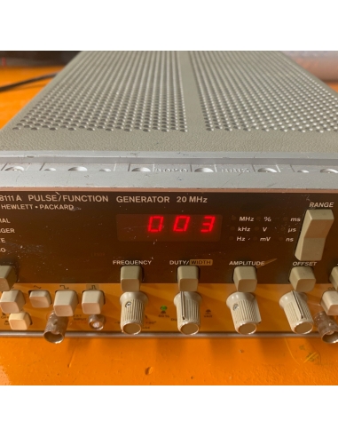 HP AGILENT KEYSIGHT 8111A GENERATORE... HP AGILENT KEYSIGHT 8111A GENERATORE...