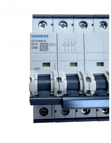 SIEMENS Interruttore5SY8440-8 +...