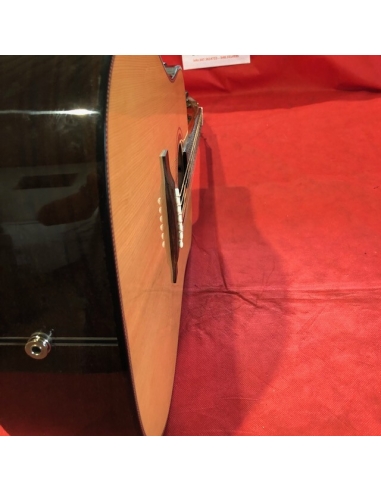 Chitarra acustica elettrificata... Chitarra acustica elettrificata...