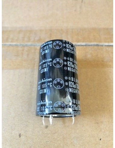 Elettrolitico 820uF 350V Japan...