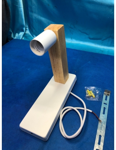 Lampada da parete moderna con attacco...