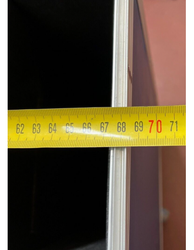 Flight case munito di  ruote con...