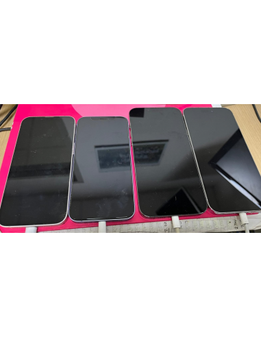 8 IPHONE Vari Non funzionanti da...