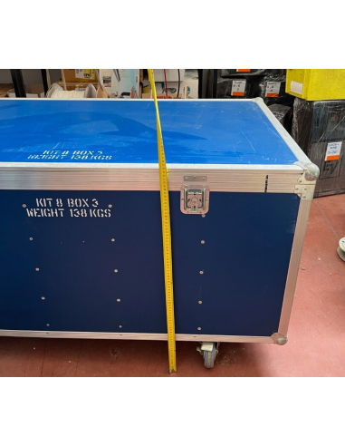 Flight case munito di  ruote con freni 129 x 69...